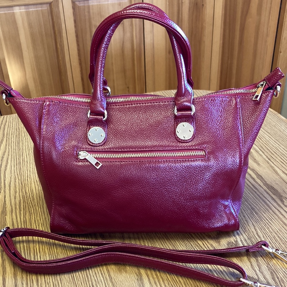Genuine leather Onna red handbag with shoulder/crossbody strap